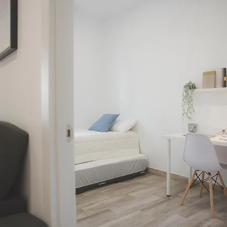 Апартаменты Acogedor En Triana *